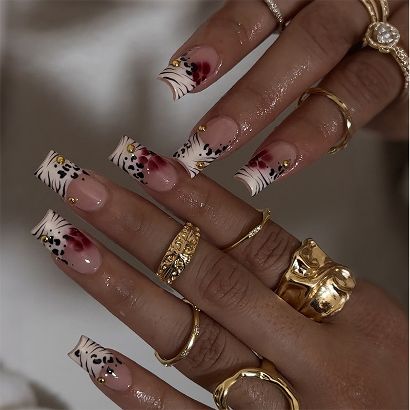 24 Unidades de Unhas Postiças  - Contour Palette Stick avaliação e preço